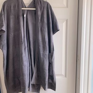 NWOT Lululemon gray kimono